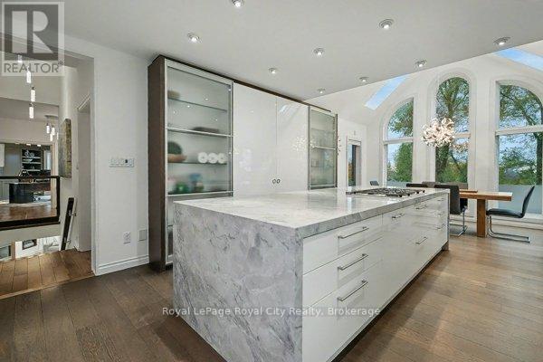 












20 FOX RUN DRIVE

,
Puslinch,




Ontario
N0B2J0

