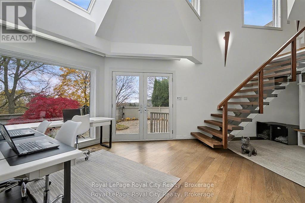 












20 FOX RUN DRIVE

,
Puslinch,




Ontario
N0B2J0

