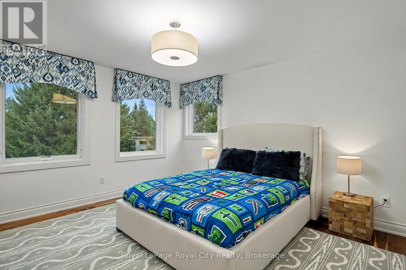 












20 FOX RUN DRIVE

,
Puslinch,




Ontario
N0B2J0

