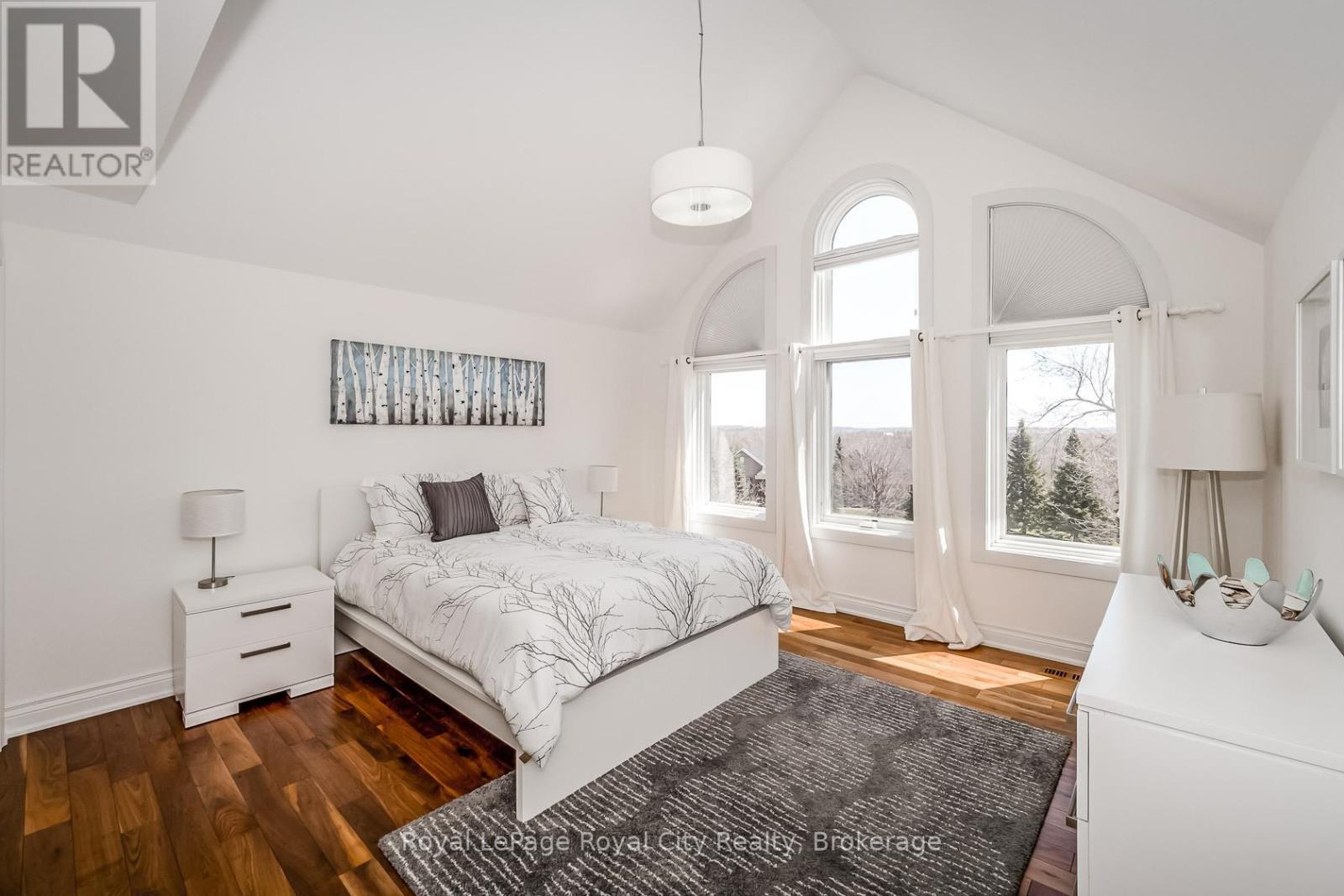 












20 FOX RUN DRIVE

,
Puslinch,




Ontario
N0B2J0

