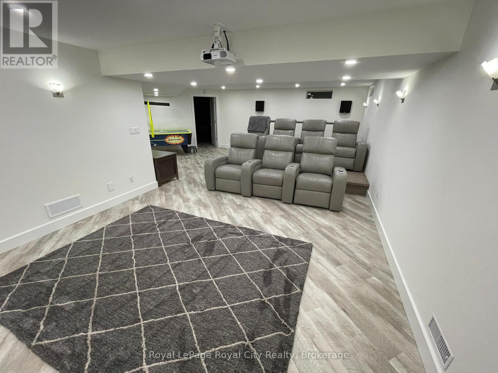 












20 FOX RUN DRIVE

,
Puslinch,




Ontario
N0B2J0

