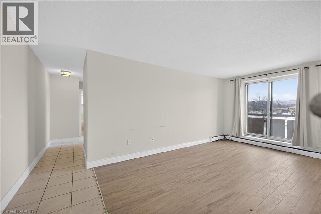 












851 QUEENSTON Road Unit# 204

,
Stoney Creek,




Ontario
L8G1B4

