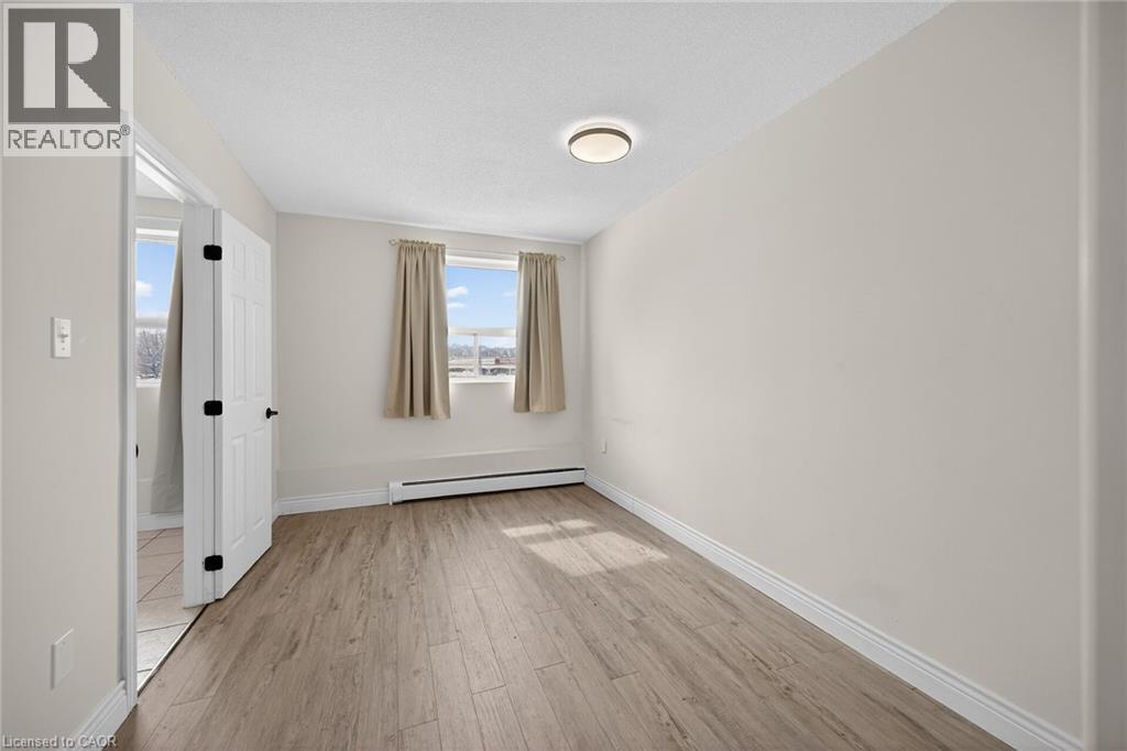












851 QUEENSTON Road Unit# 204

,
Stoney Creek,




Ontario
L8G1B4

