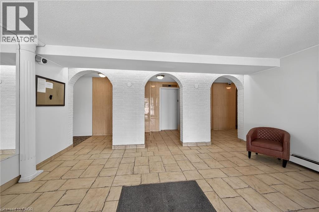












851 QUEENSTON Road Unit# 204

,
Stoney Creek,




Ontario
L8G1B4

