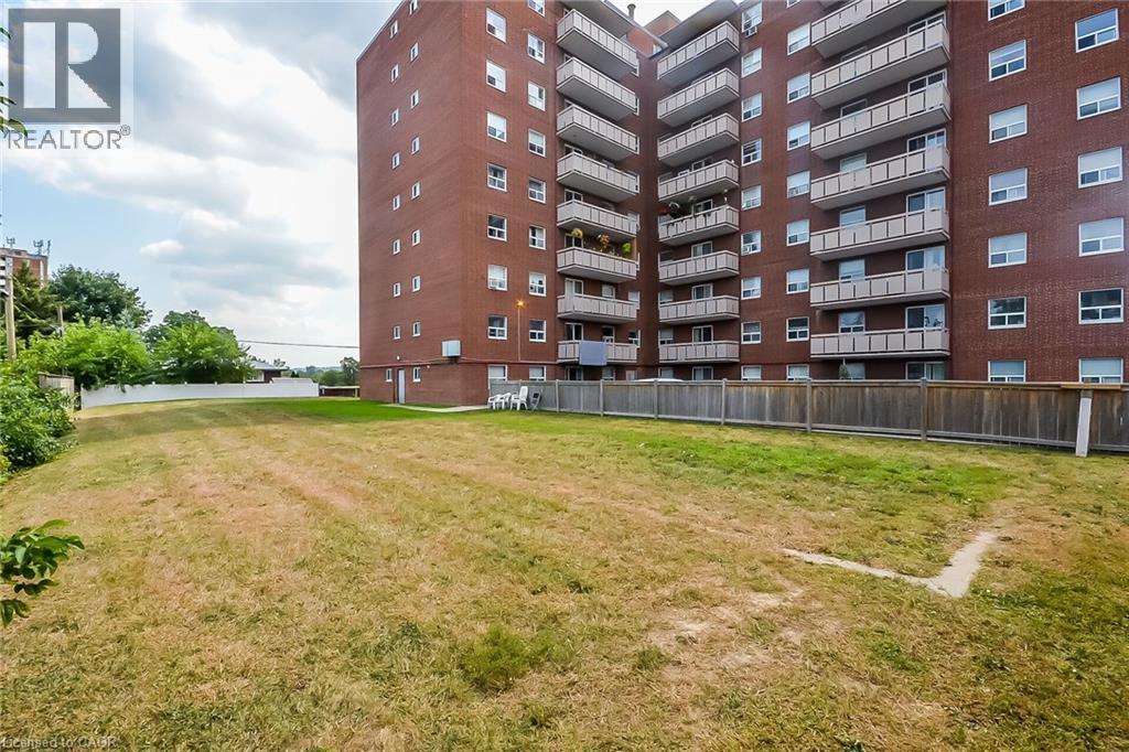 












851 QUEENSTON Road Unit# 204

,
Stoney Creek,




Ontario
L8G1B4


