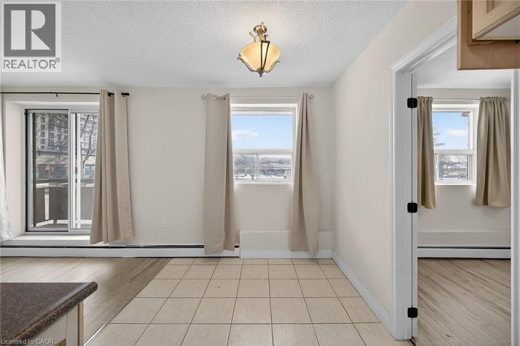 












851 QUEENSTON Road Unit# 204

,
Stoney Creek,




Ontario
L8G1B4

