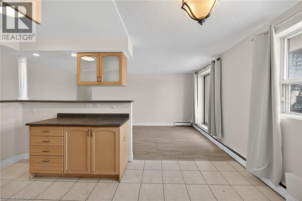 












851 QUEENSTON Road Unit# 204

,
Stoney Creek,




Ontario
L8G1B4

