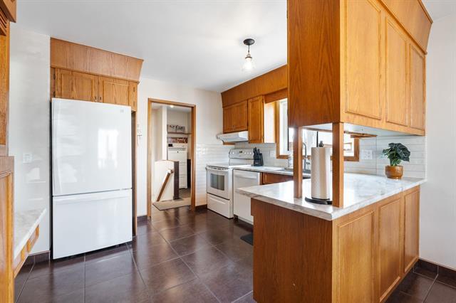 









341


Egesz

ST,
Winnipeg,




MB
R2R 2G9

