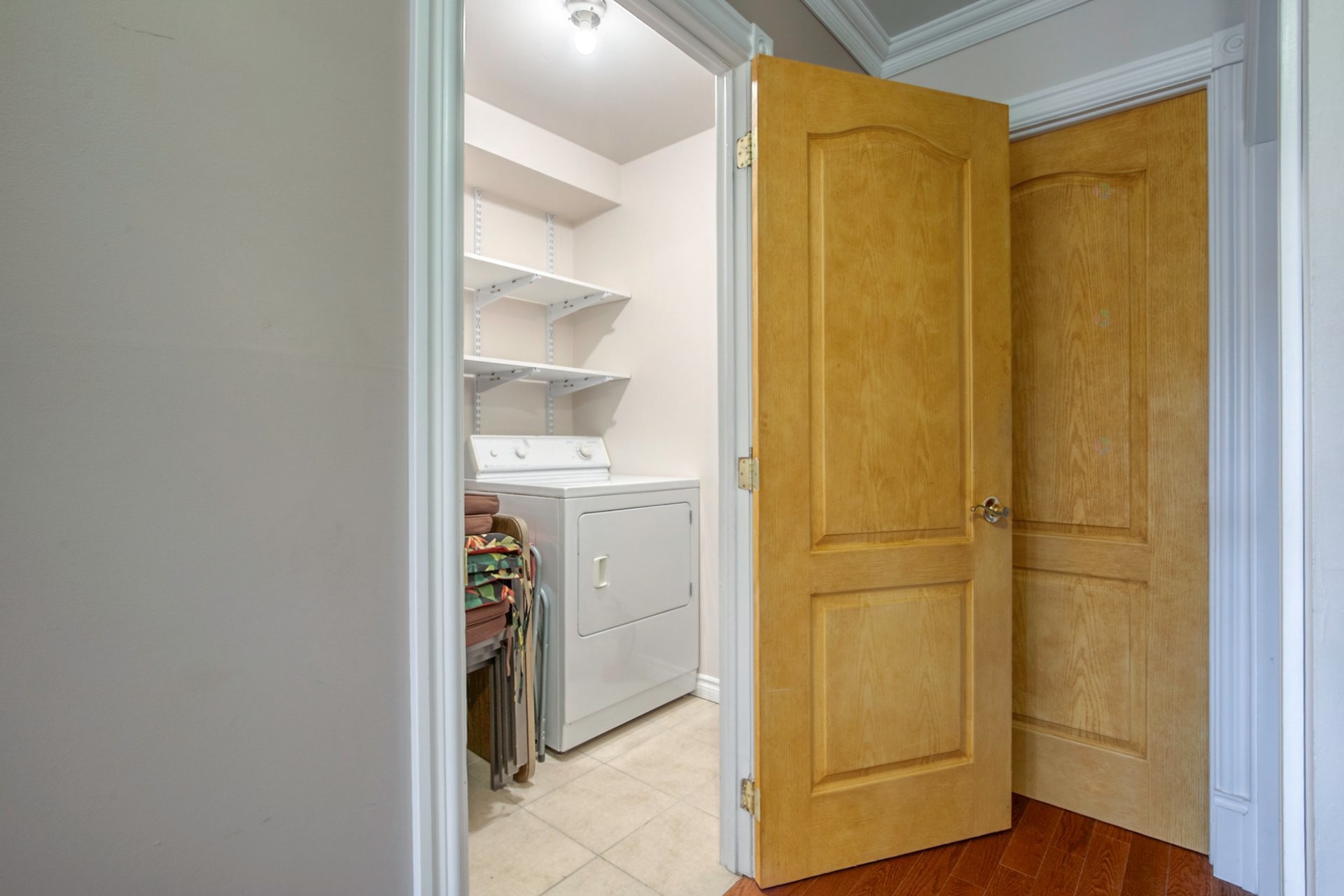 









2055


Rue du Sommet-Trinité

,
Saint-Bruno-de-Montarville,




QC
J3V6E3

