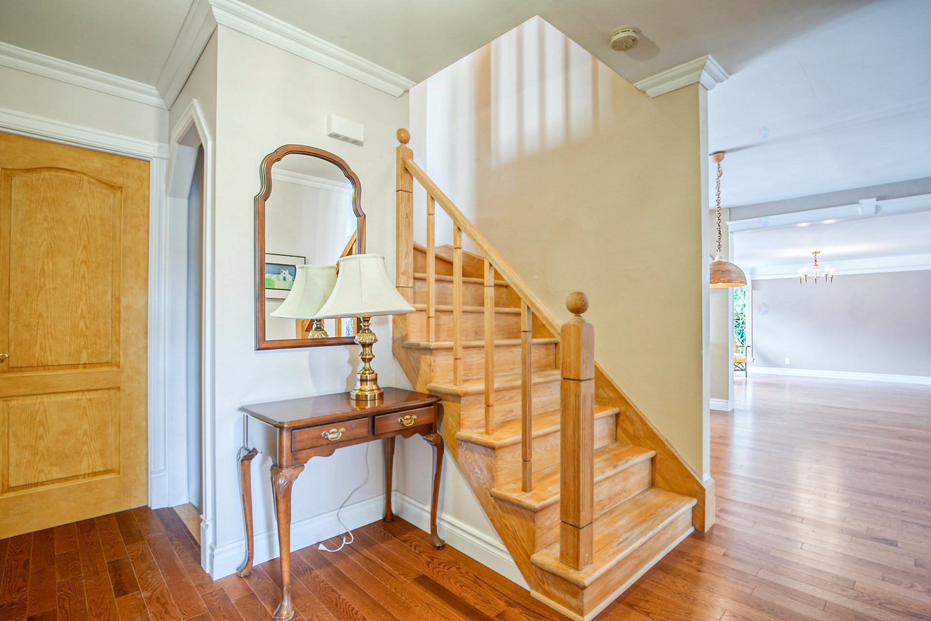 









2055


Rue du Sommet-Trinité

,
Saint-Bruno-de-Montarville,




QC
J3V6E3

