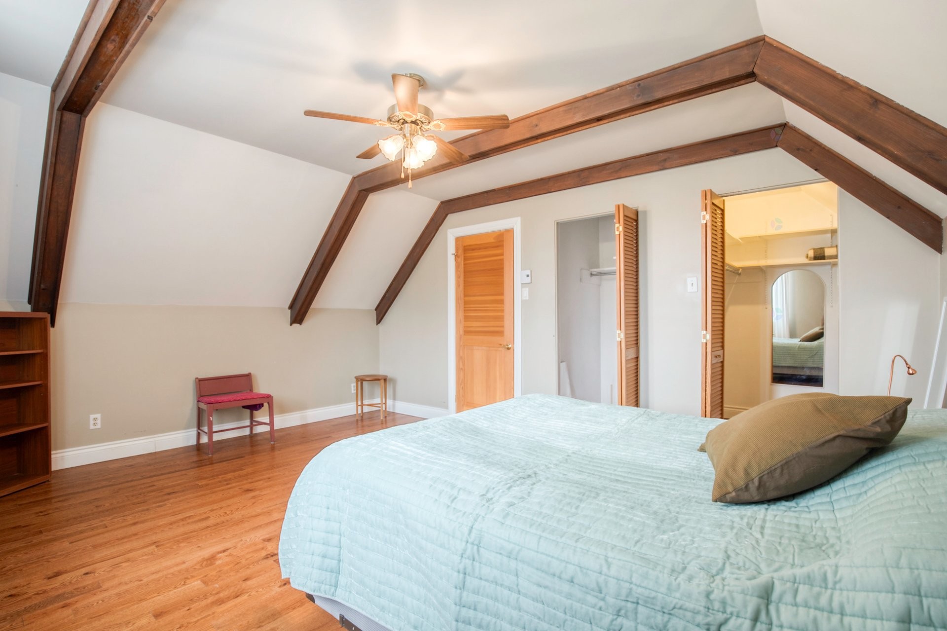 









2055


Rue du Sommet-Trinité

,
Saint-Bruno-de-Montarville,




QC
J3V6E3

