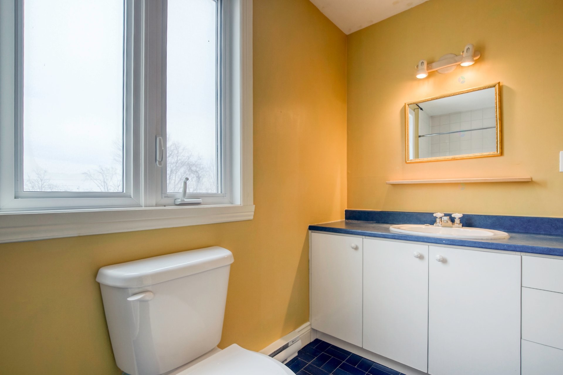 









2055


Rue du Sommet-Trinité

,
Saint-Bruno-de-Montarville,




QC
J3V6E3

