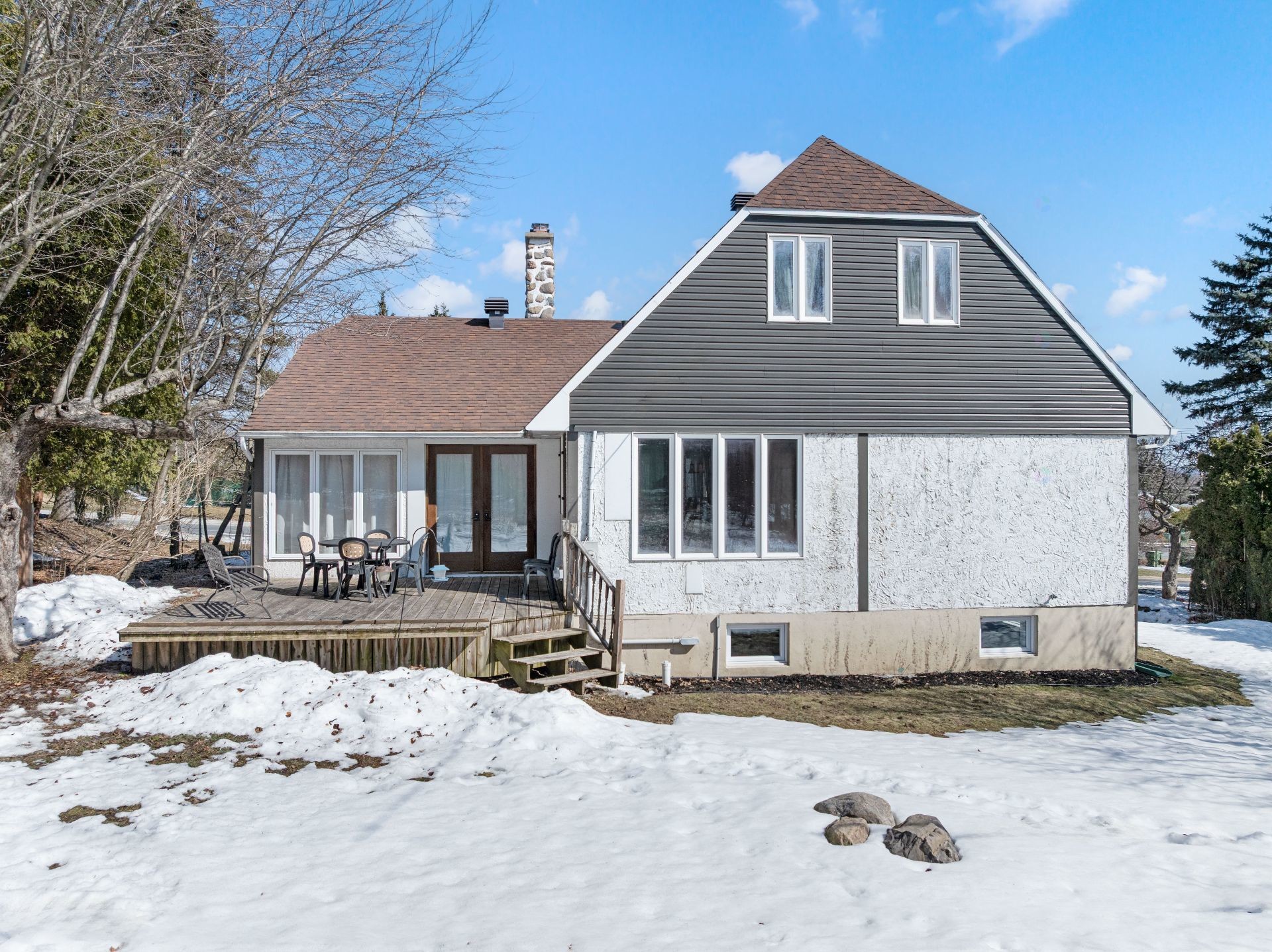 









2055


Rue du Sommet-Trinité

,
Saint-Bruno-de-Montarville,




QC
J3V6E3

