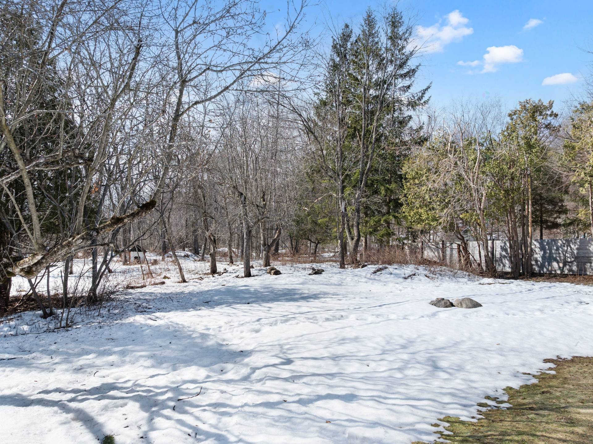 









2055


Rue du Sommet-Trinité

,
Saint-Bruno-de-Montarville,




QC
J3V6E3

