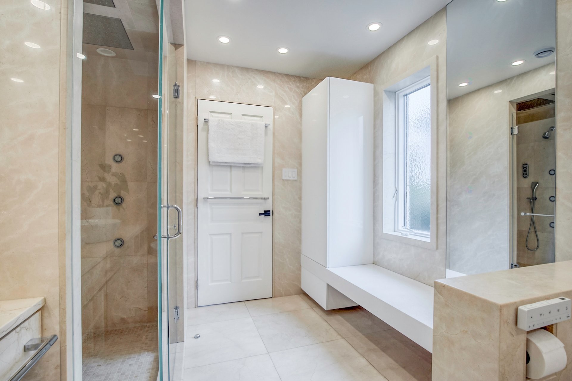 









140


Rue Beaumont O.

,
Saint-Bruno-de-Montarville,




QC
J3V6H9

