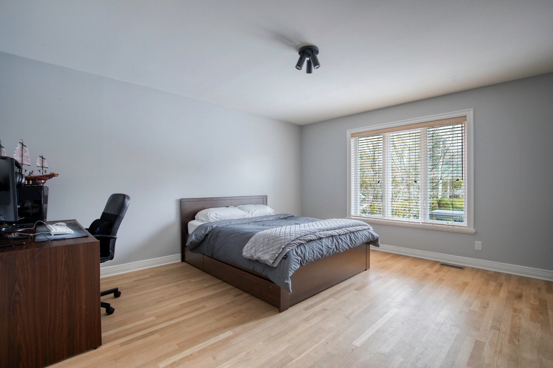 









140


Rue Beaumont O.

,
Saint-Bruno-de-Montarville,




QC
J3V6H9

