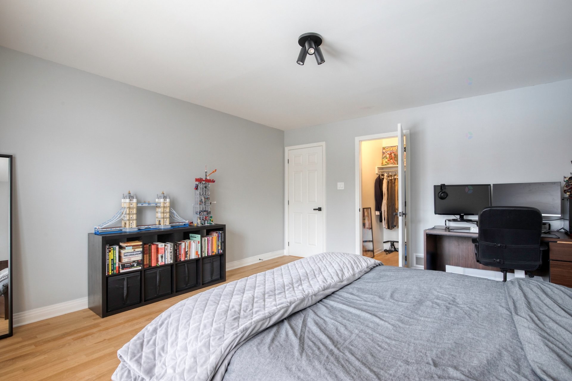 









140


Rue Beaumont O.

,
Saint-Bruno-de-Montarville,




QC
J3V6H9

