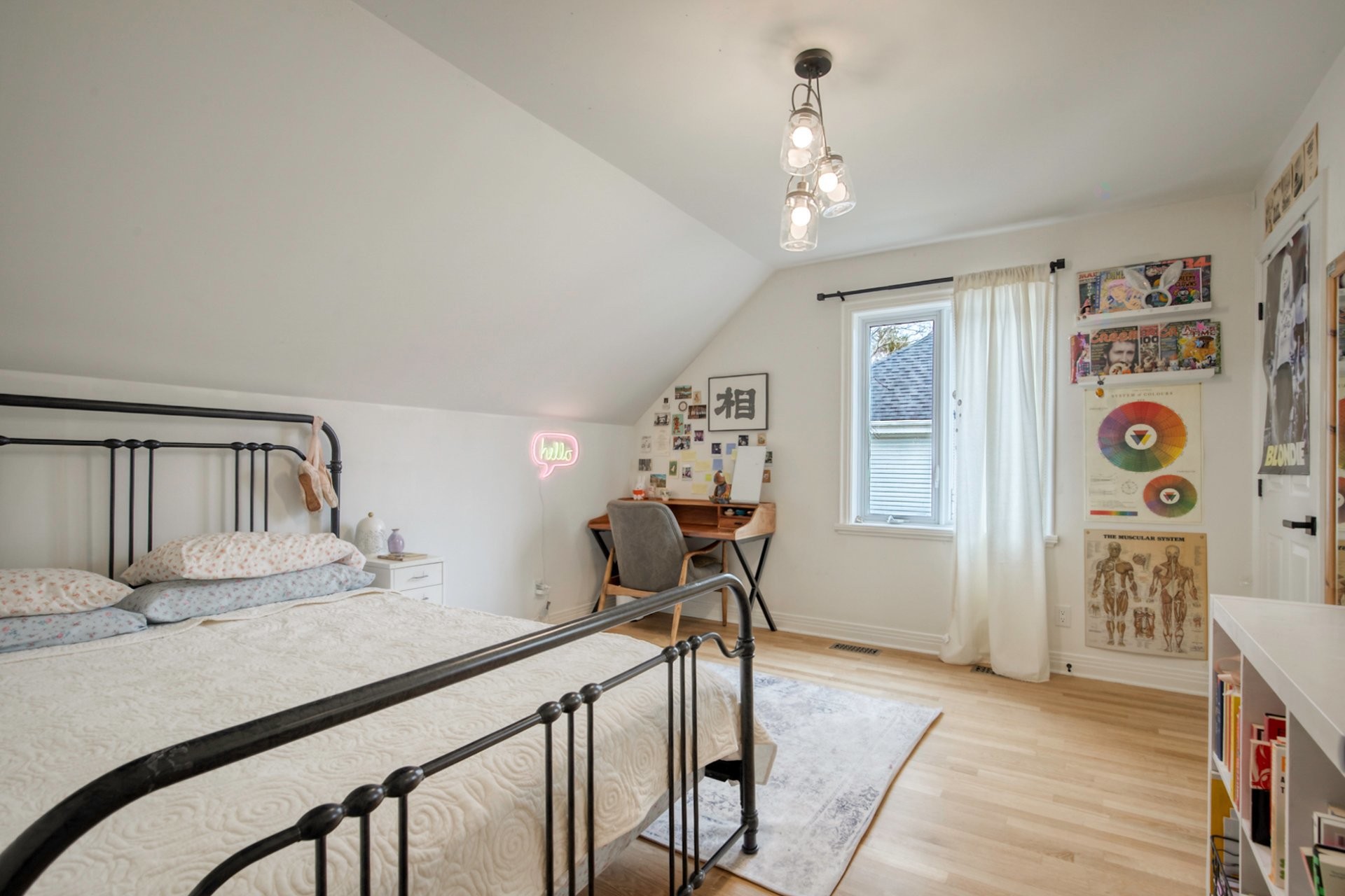 









140


Rue Beaumont O.

,
Saint-Bruno-de-Montarville,




QC
J3V6H9

