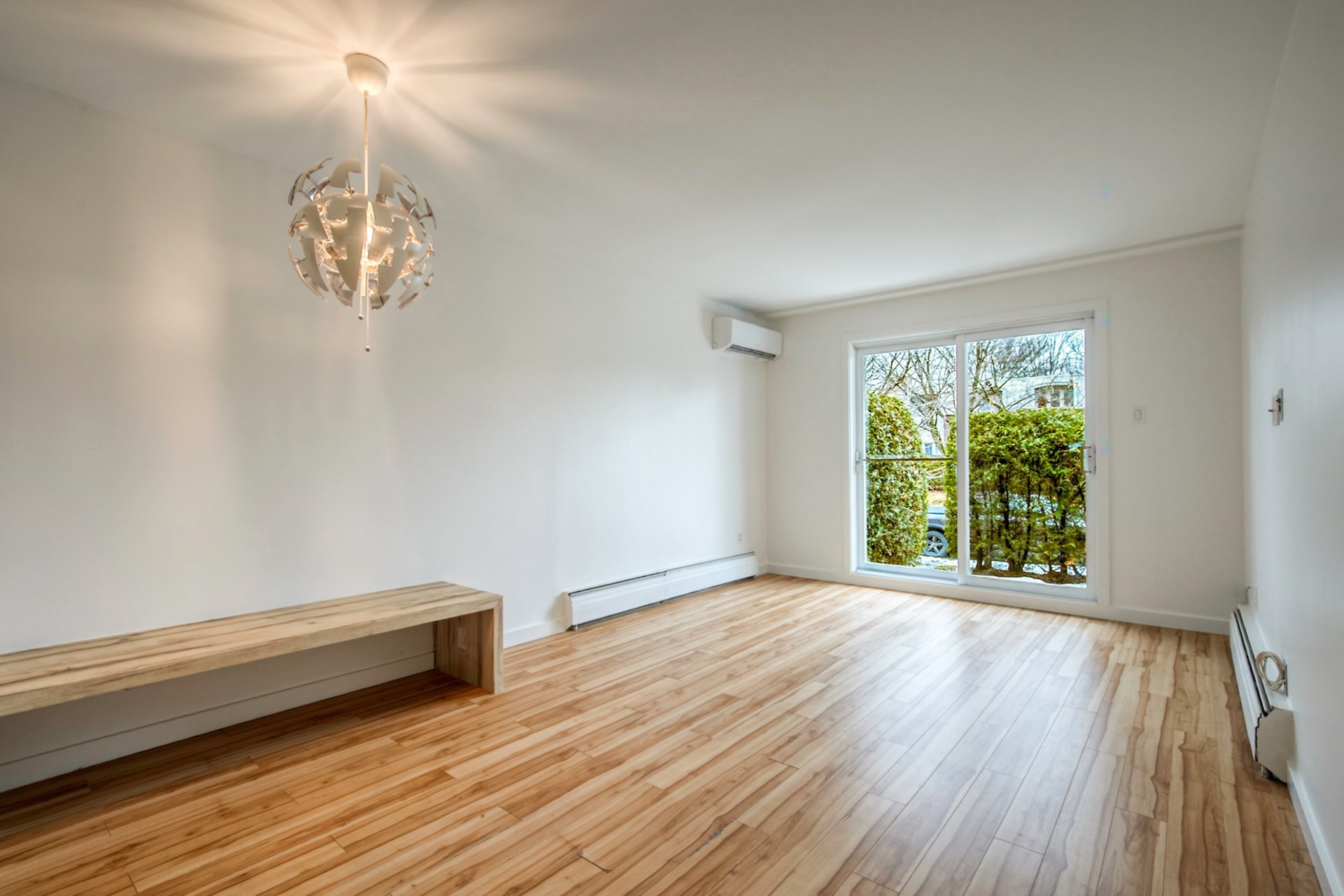 









1825


Rue Dunant

, 301,
Saint-Bruno-de-Montarville,




QC
J3V2Y3

