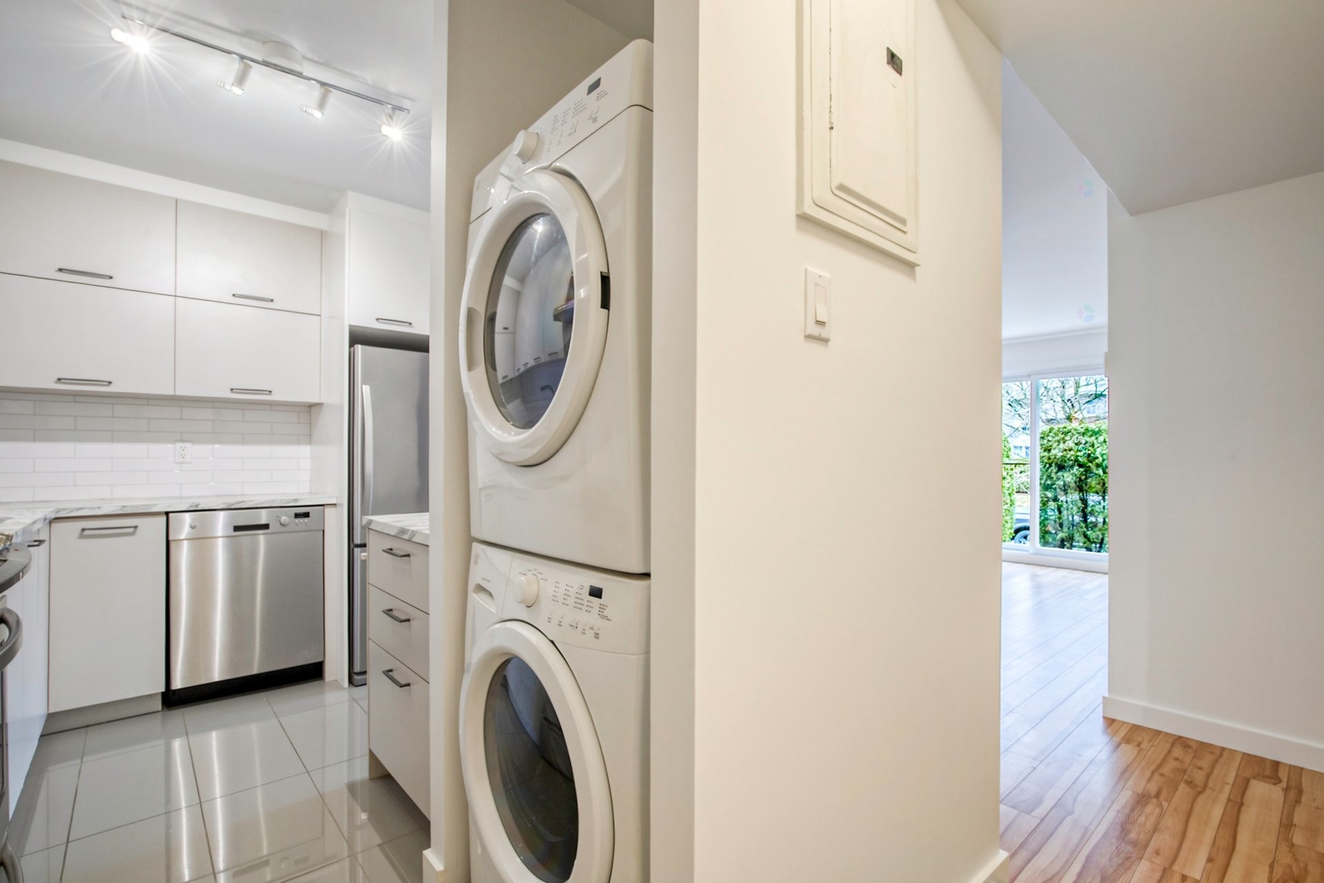 









1825


Rue Dunant

, 301,
Saint-Bruno-de-Montarville,




QC
J3V2Y3

