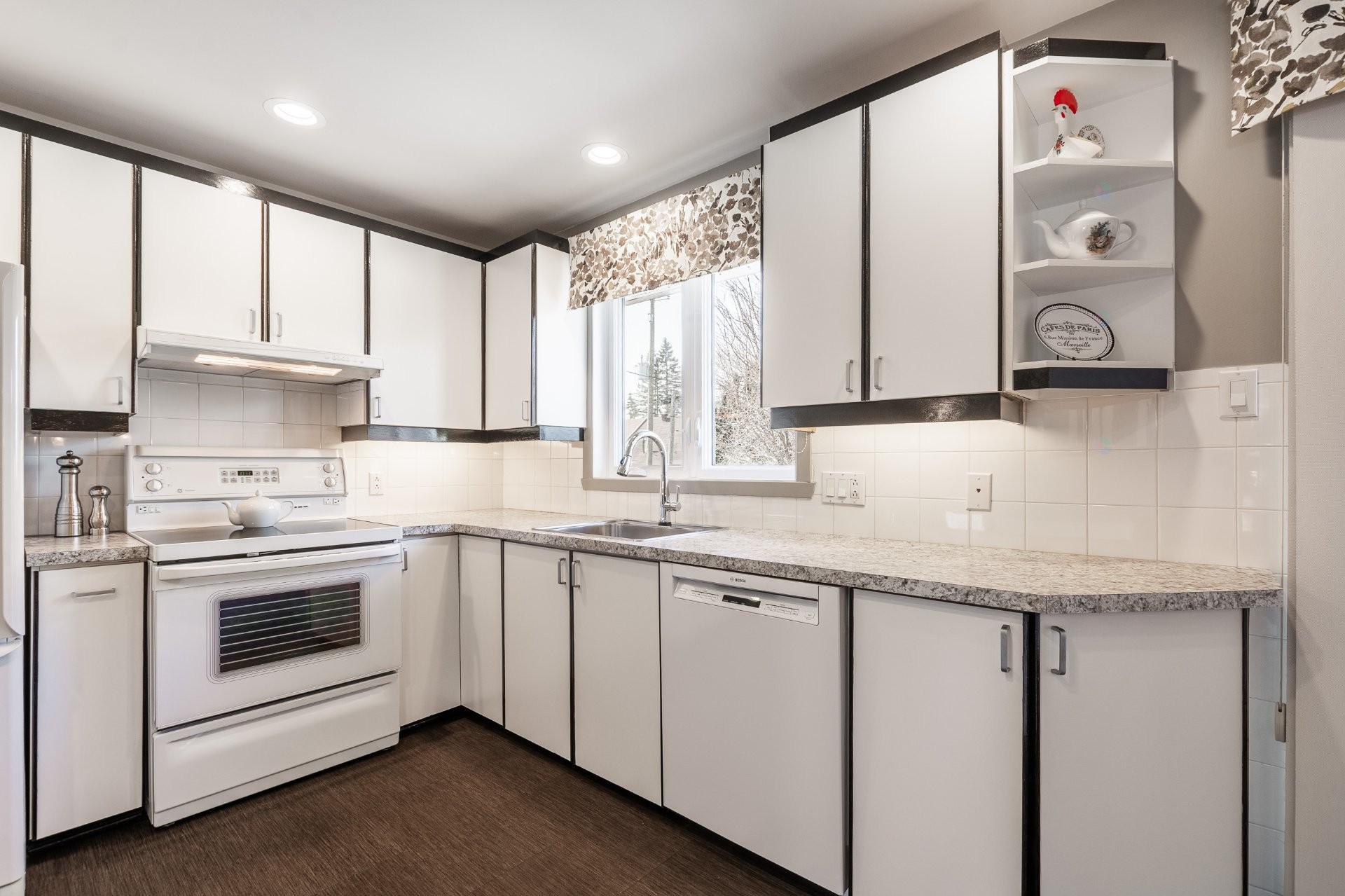 









1713


Rue Loyseau

,
Saint-Bruno-de-Montarville,




QC
J3V2X2

