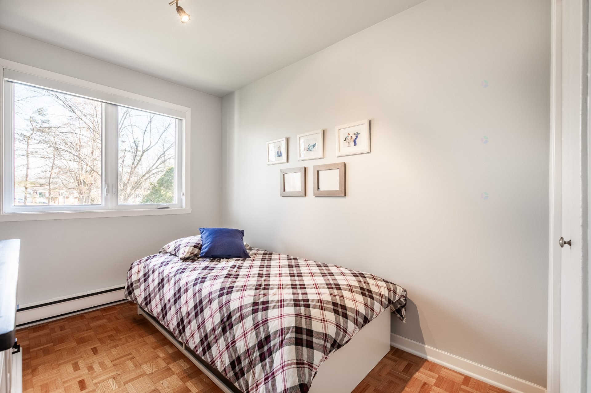 









1713


Rue Loyseau

,
Saint-Bruno-de-Montarville,




QC
J3V2X2

