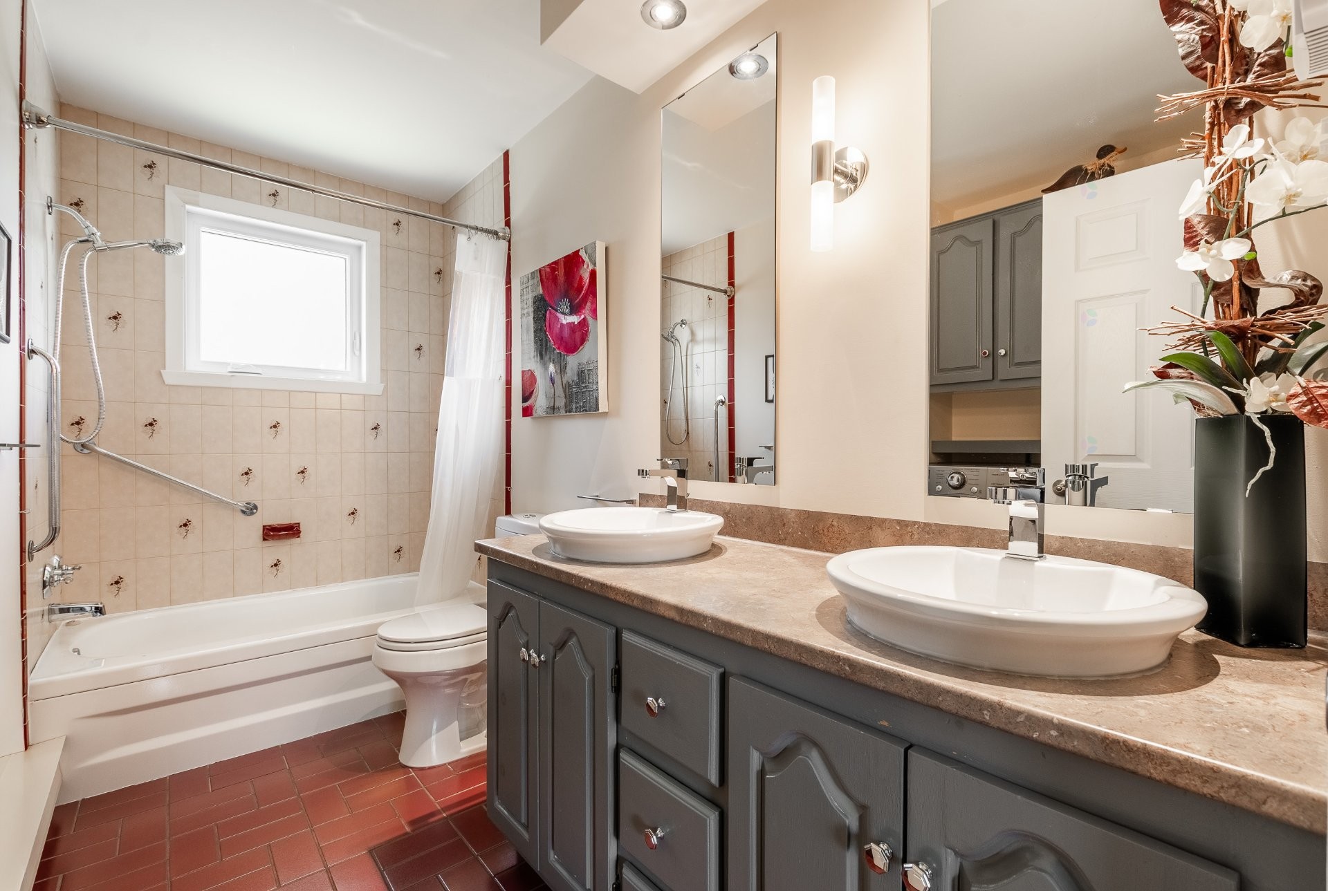 









1713


Rue Loyseau

,
Saint-Bruno-de-Montarville,




QC
J3V2X2

