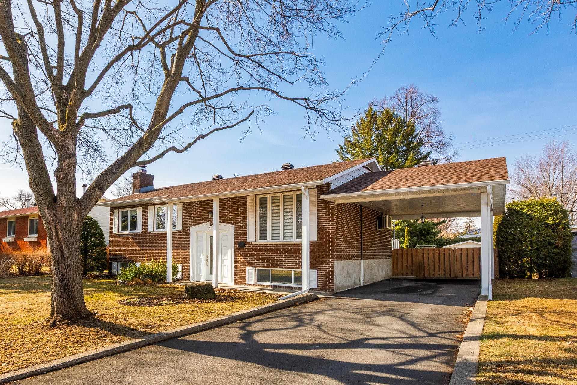 









1713


Rue Loyseau

,
Saint-Bruno-de-Montarville,




QC
J3V2X2

