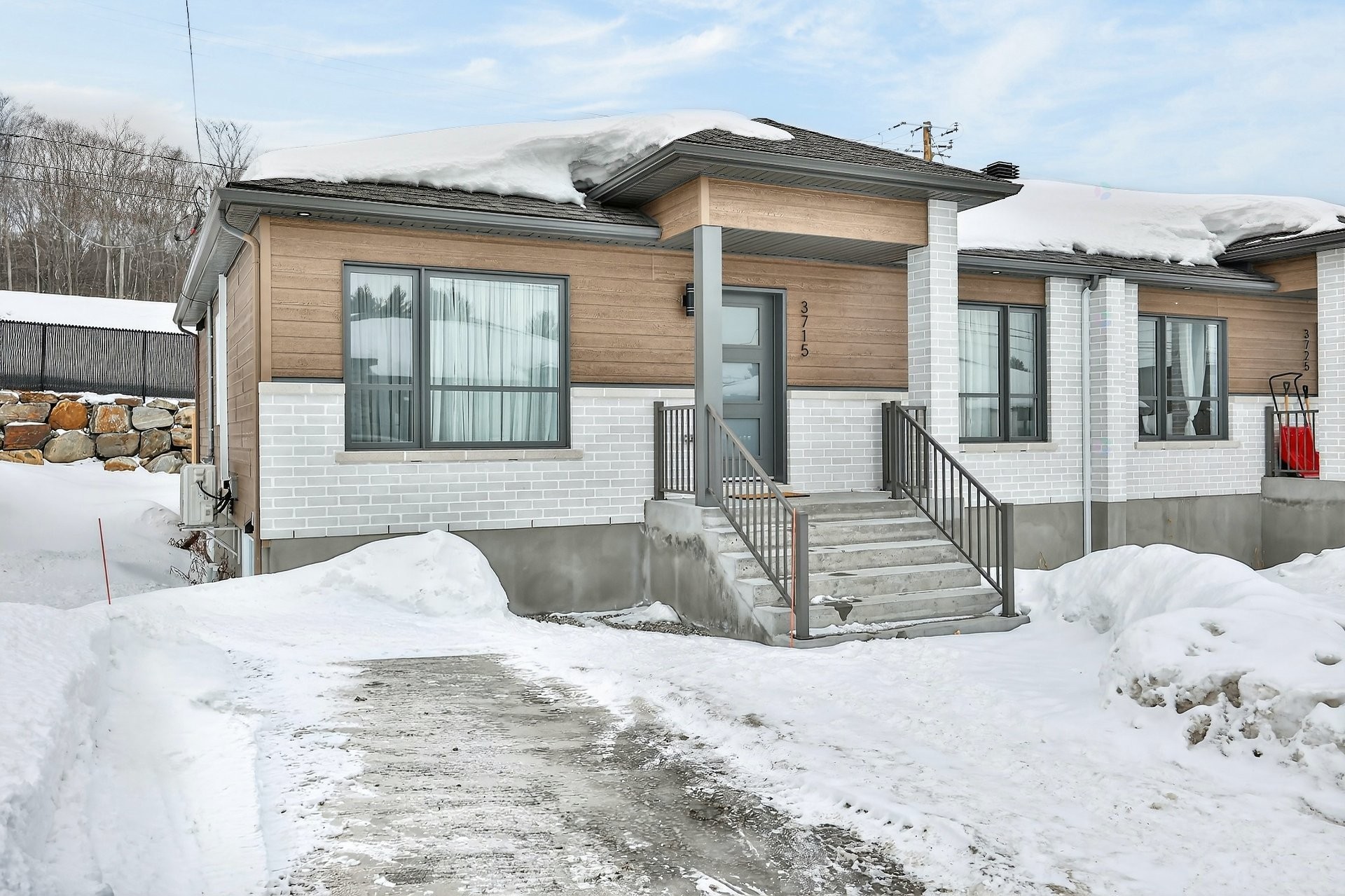 









3715


Rue Léon-Landry

,
Sainte-Julienne,




QC
J0K2T0

