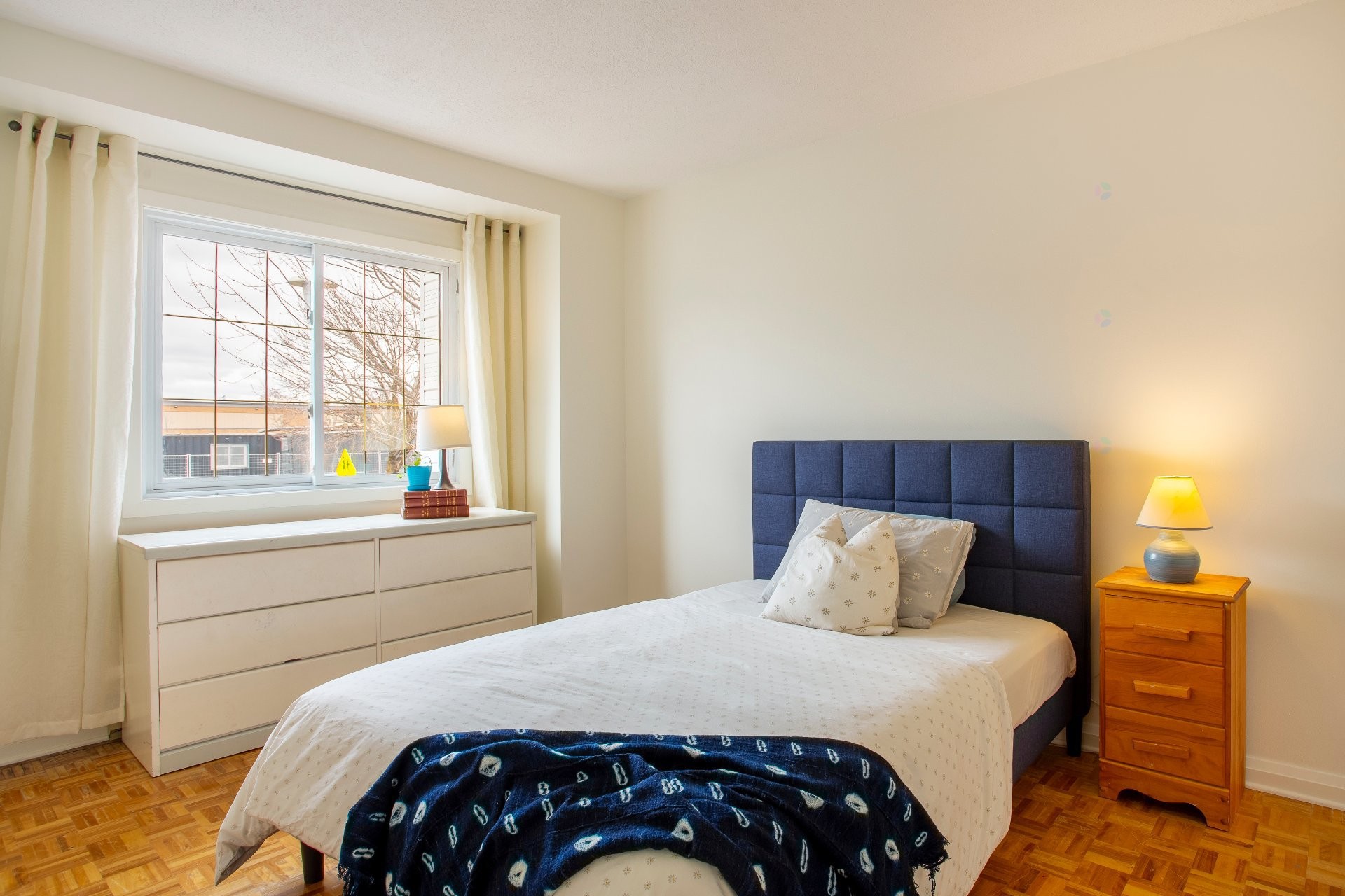 









552


Rue Foran

,
Gatineau (Aylmer),




QC
J9H5M2

