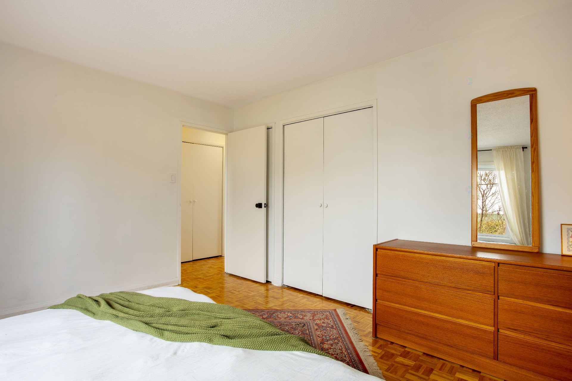 









552


Rue Foran

,
Gatineau (Aylmer),




QC
J9H5M2

