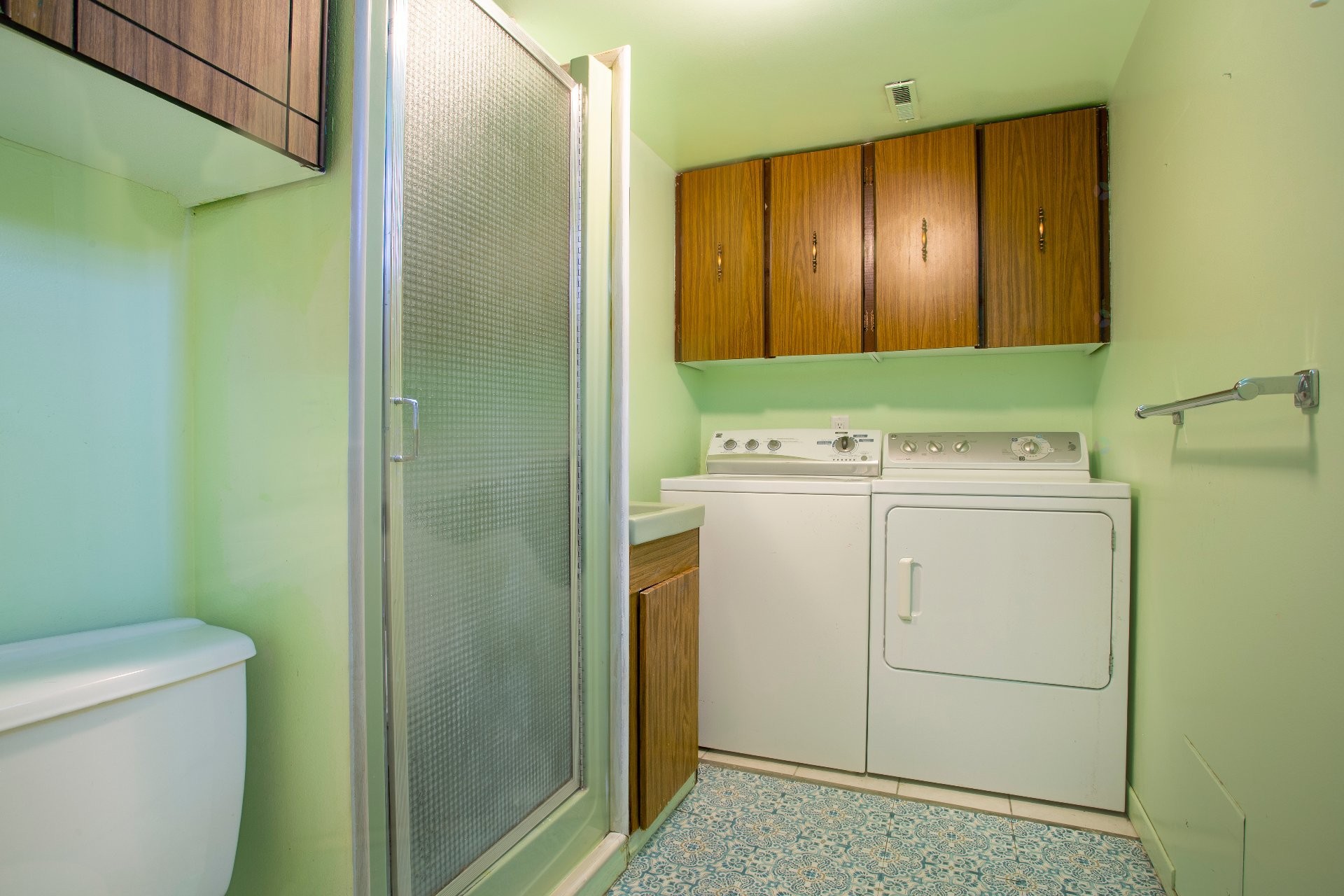 









552


Rue Foran

,
Gatineau (Aylmer),




QC
J9H5M2

