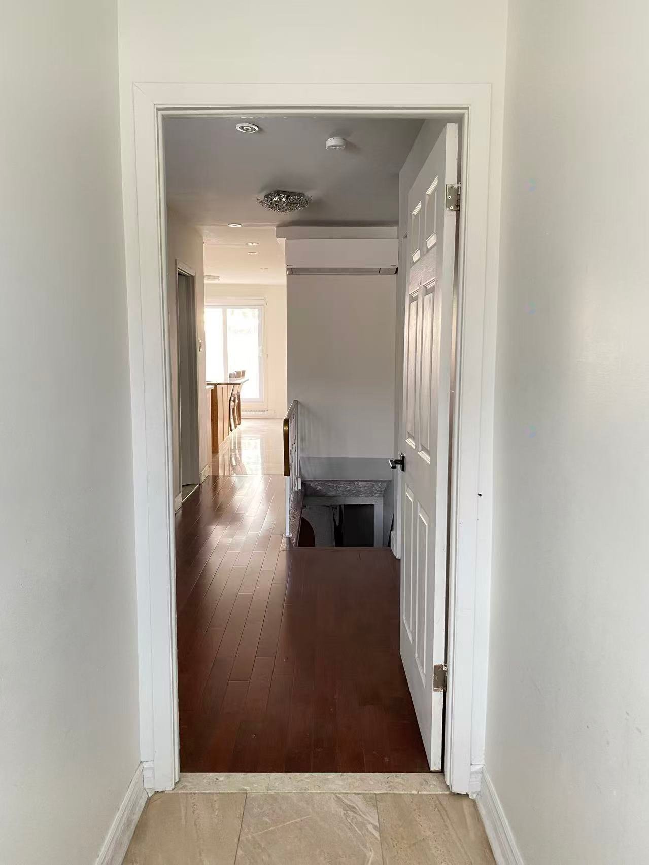 









590


Av. de Cherbourg

,
Laval (Chomedey),




QC
H7W4V6

