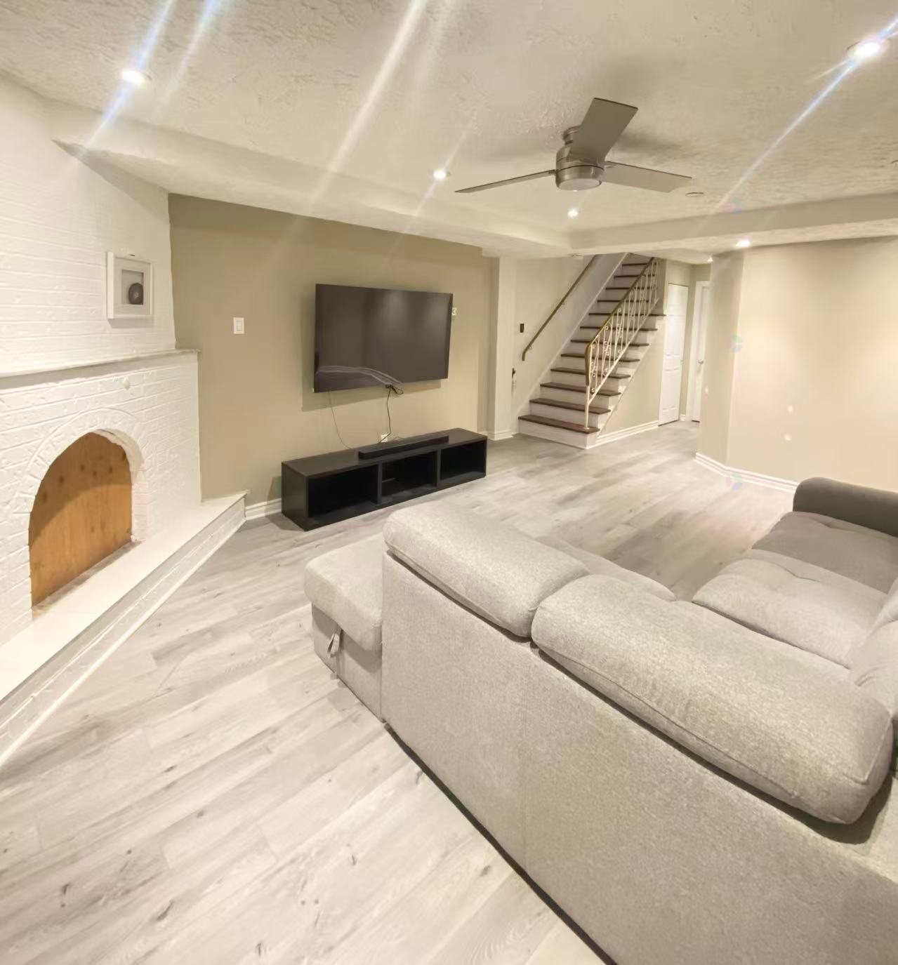 









590


Av. de Cherbourg

,
Laval (Chomedey),




QC
H7W4V6

