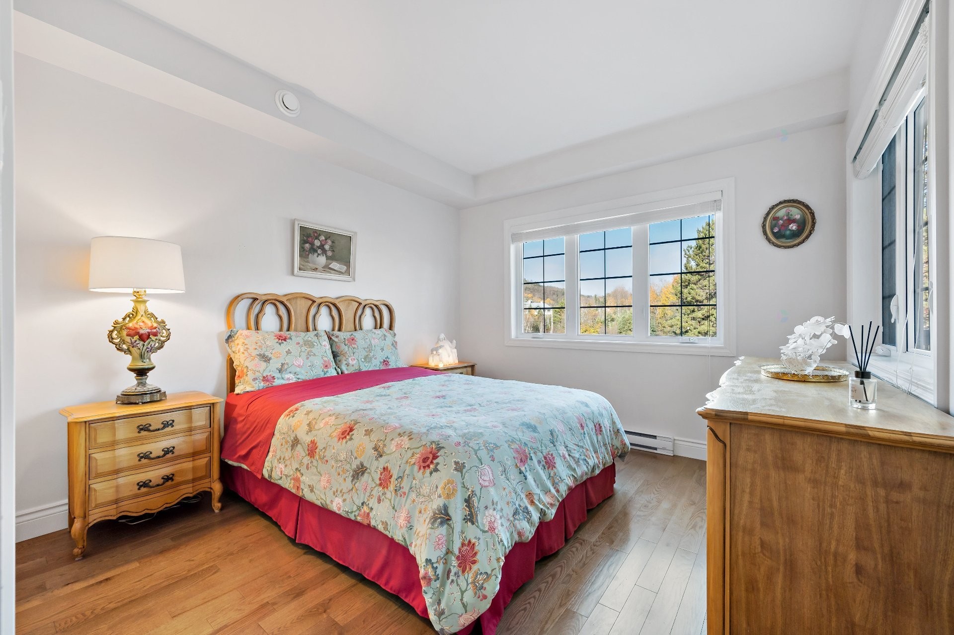 









1440


Rue Deguire

, 205,
Mont-Tremblant,




QC
J8E3C4

