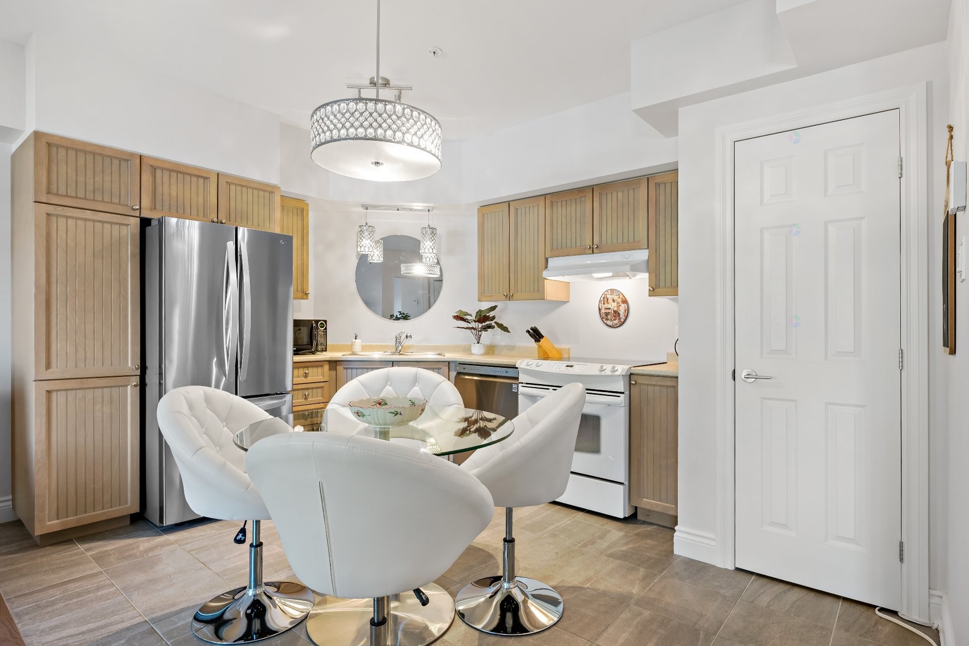 









1440


Rue Deguire

, 205,
Mont-Tremblant,




QC
J8E3C4

