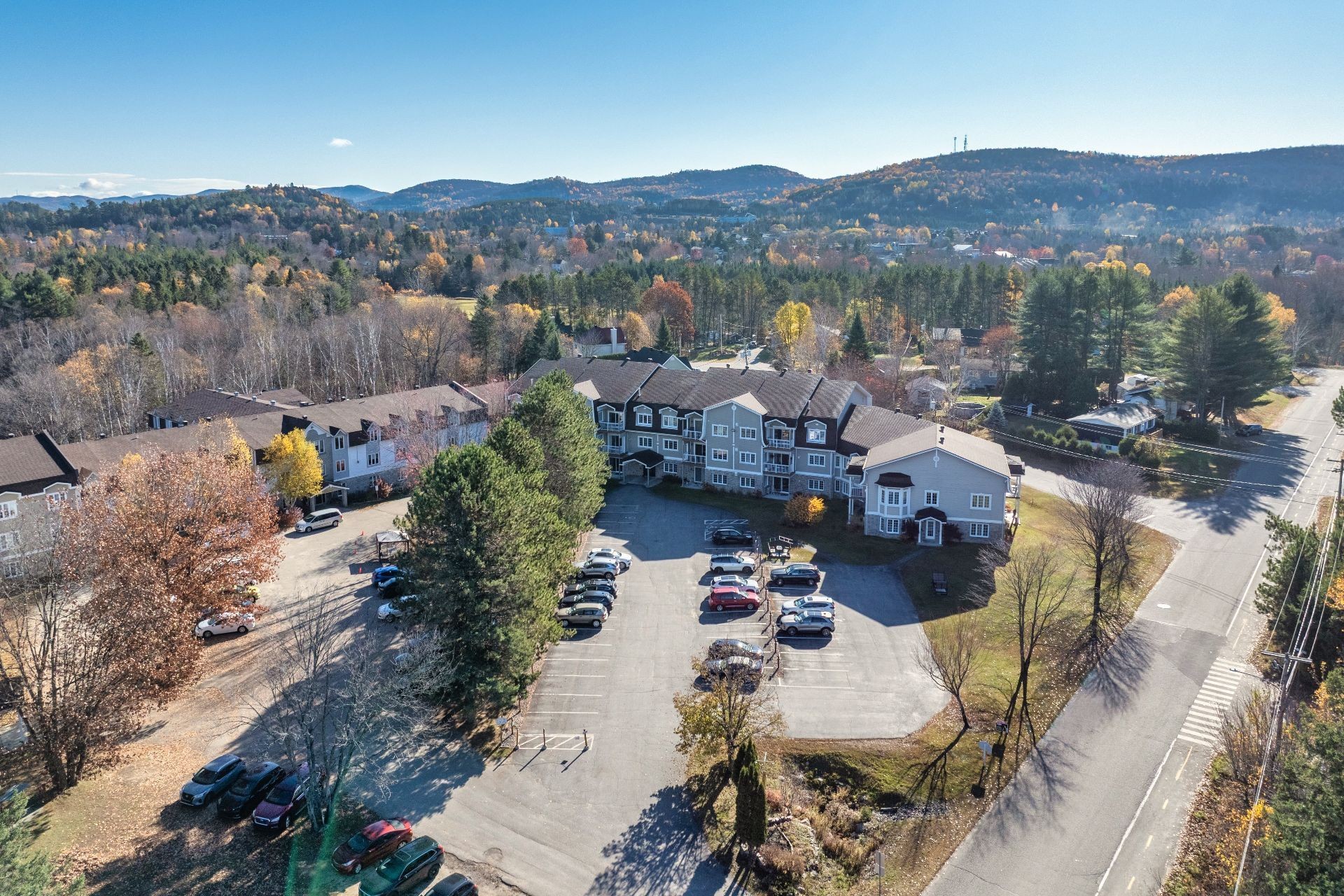 









1440


Rue Deguire

, 205,
Mont-Tremblant,




QC
J8E3C4

