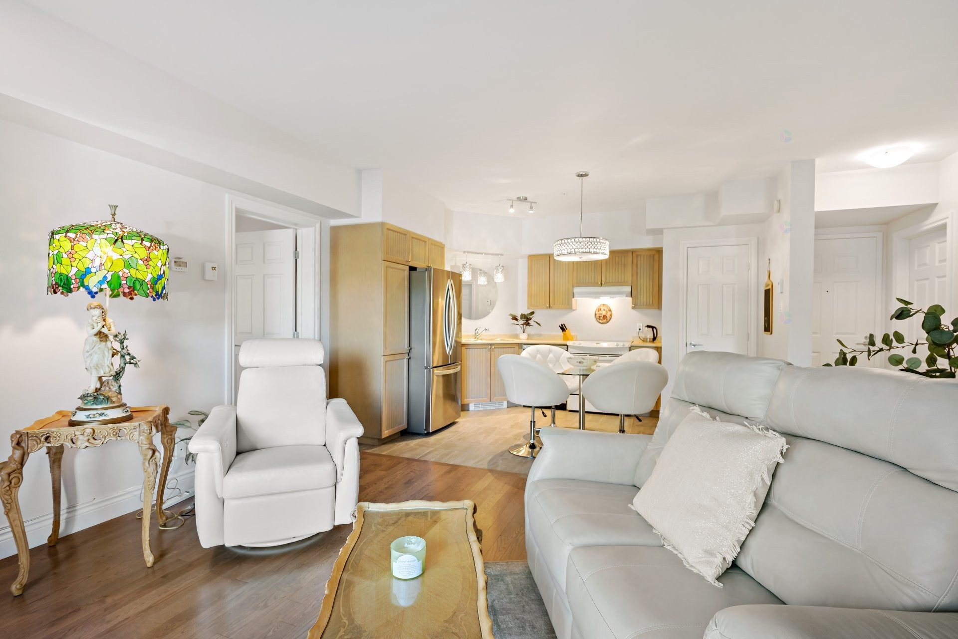 









1440


Rue Deguire

, 205,
Mont-Tremblant,




QC
J8E3C4

