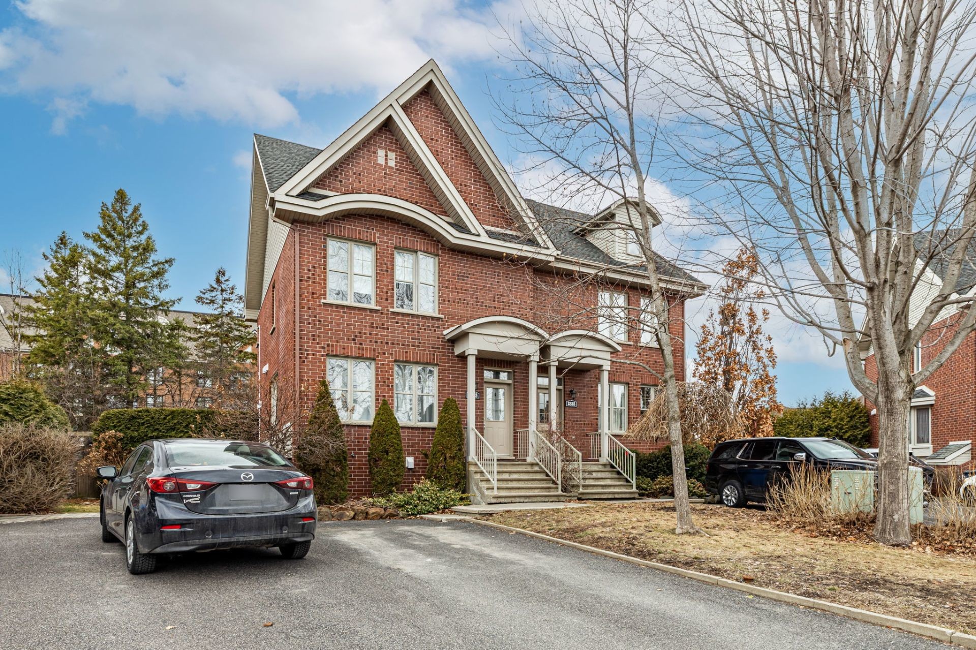 









2323


Rue Toscane

,
Longueuil (Le Vieux-Longueuil),




QC
J4N0B4

