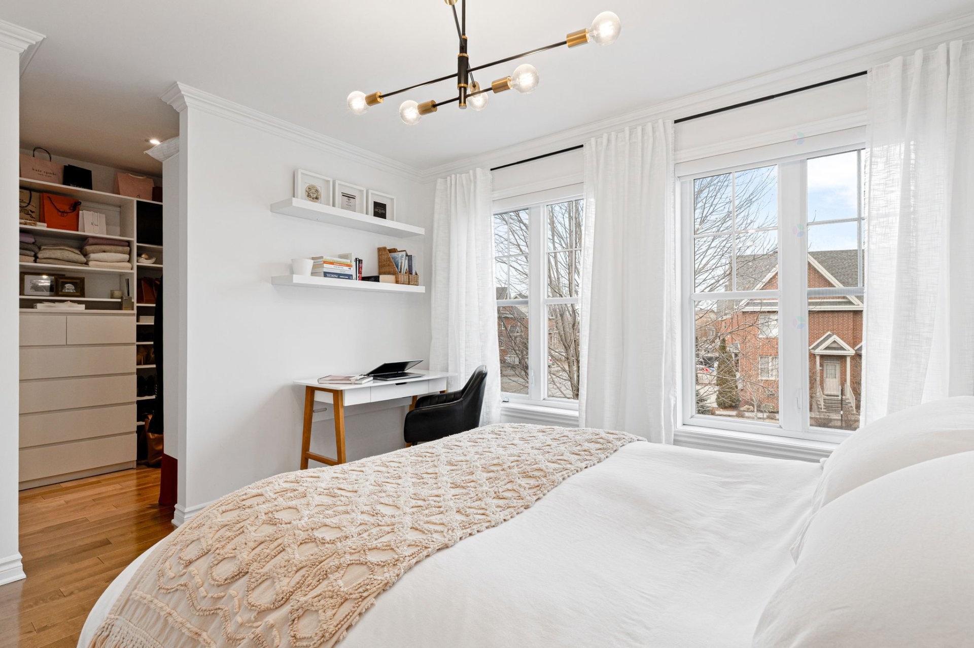 









2323


Rue Toscane

,
Longueuil (Le Vieux-Longueuil),




QC
J4N0B4

