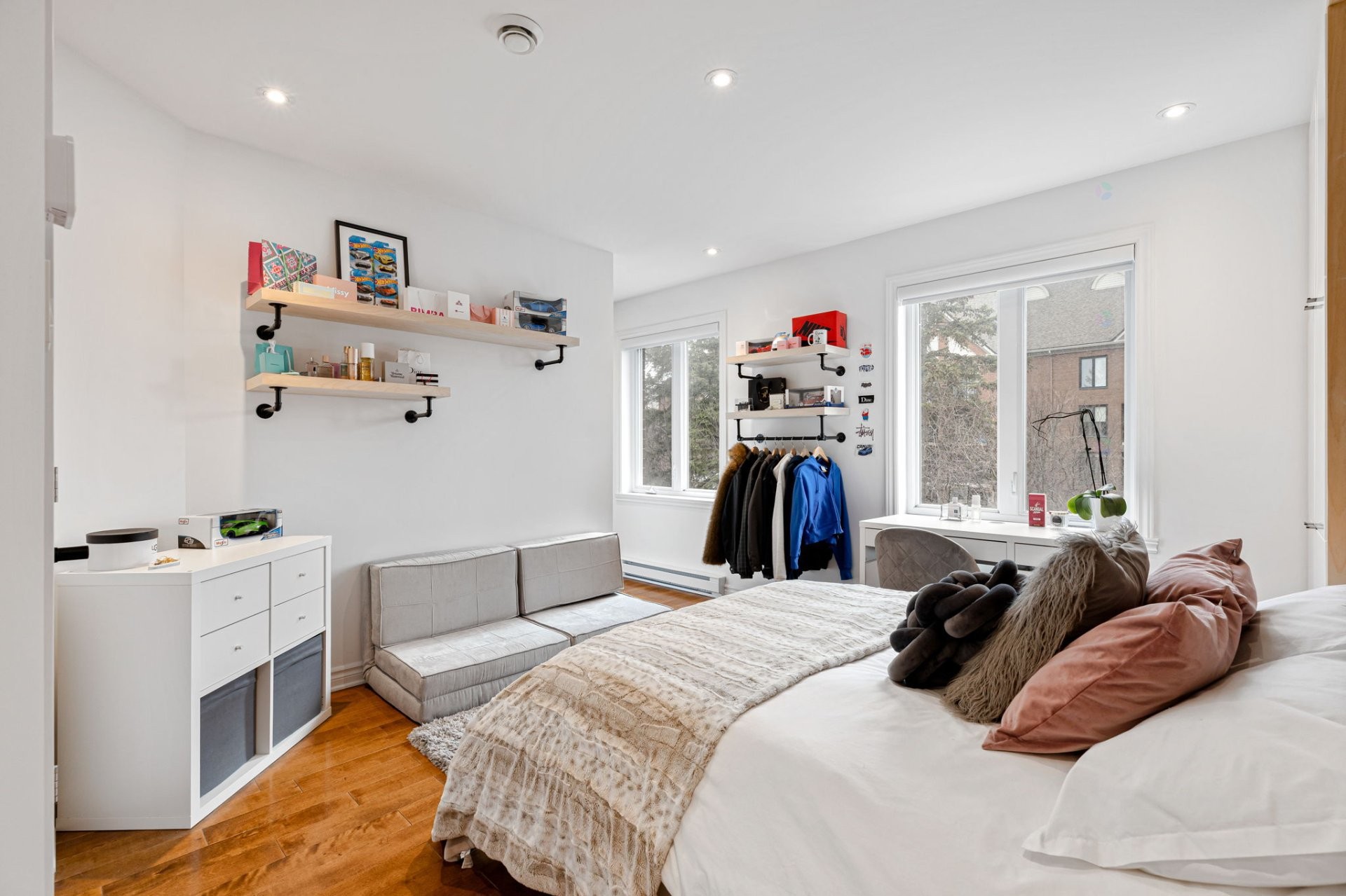 









2323


Rue Toscane

,
Longueuil (Le Vieux-Longueuil),




QC
J4N0B4

