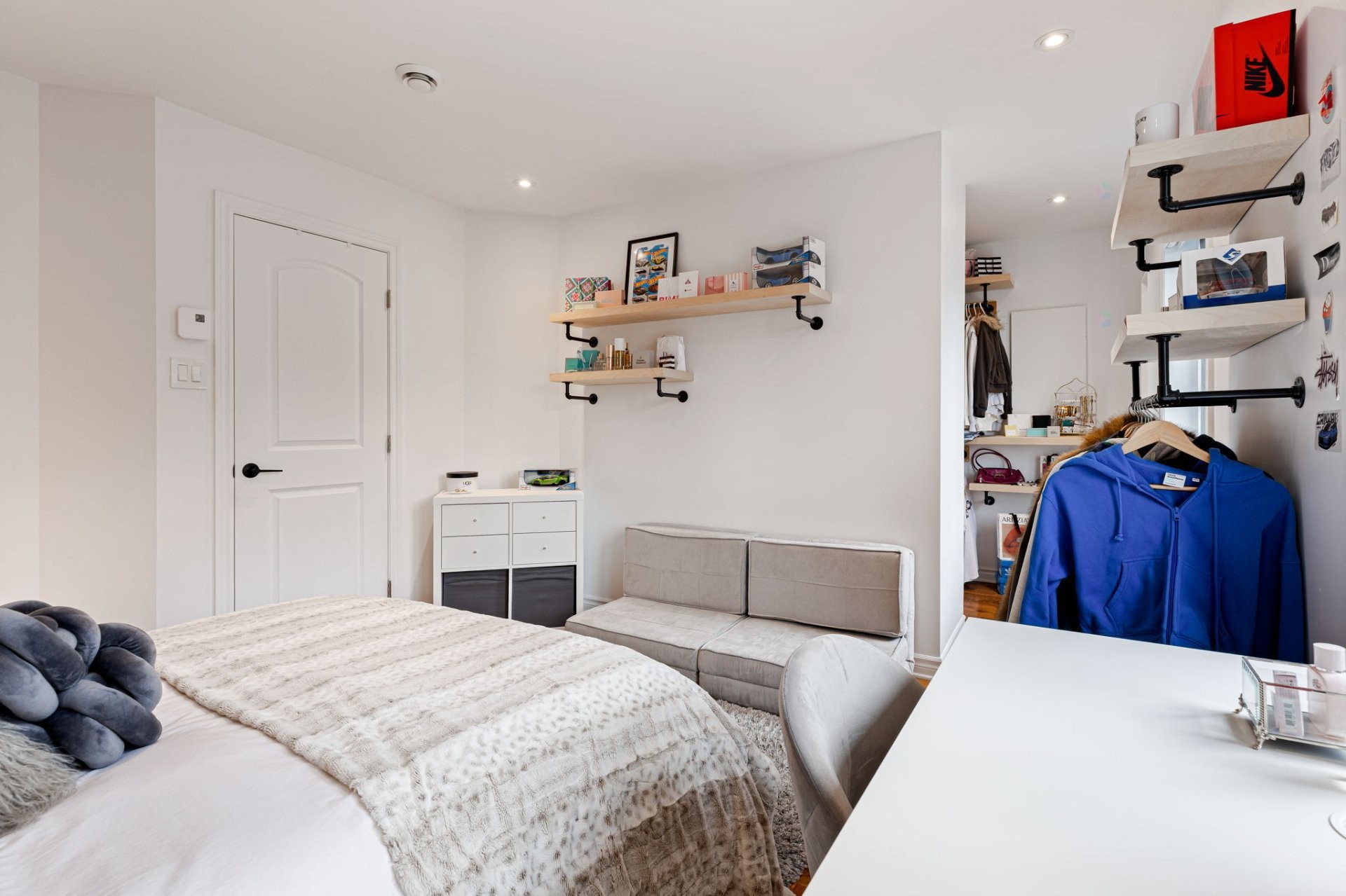 









2323


Rue Toscane

,
Longueuil (Le Vieux-Longueuil),




QC
J4N0B4

