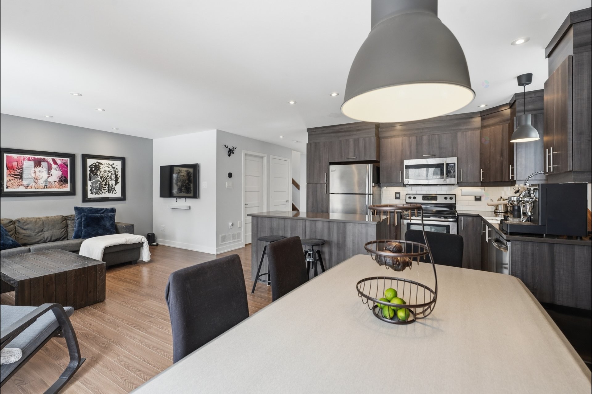 









128


Rue de la Lobo

,
Gatineau (Aylmer),




QC
J9J1K6

