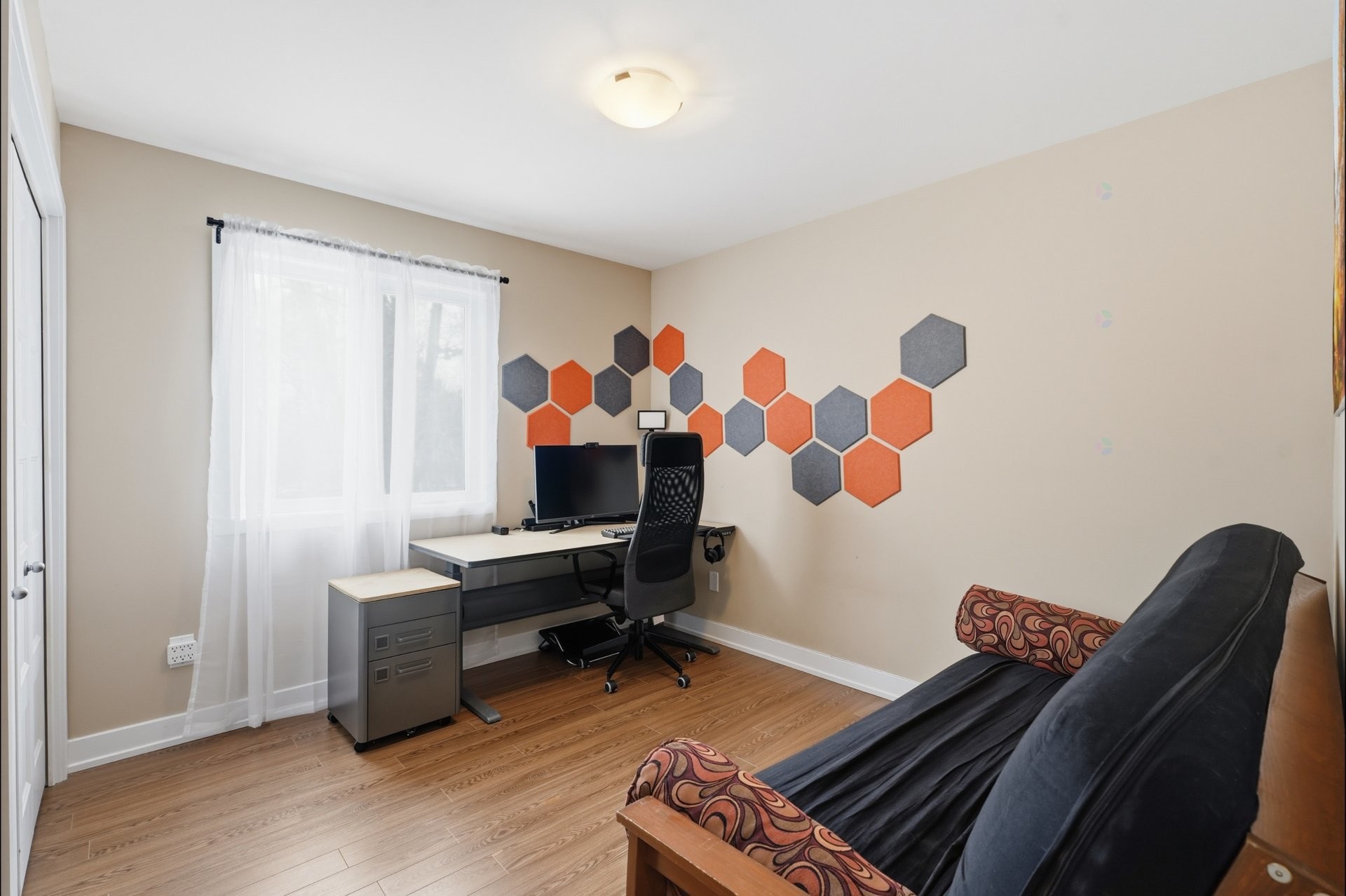 









128


Rue de la Lobo

,
Gatineau (Aylmer),




QC
J9J1K6

