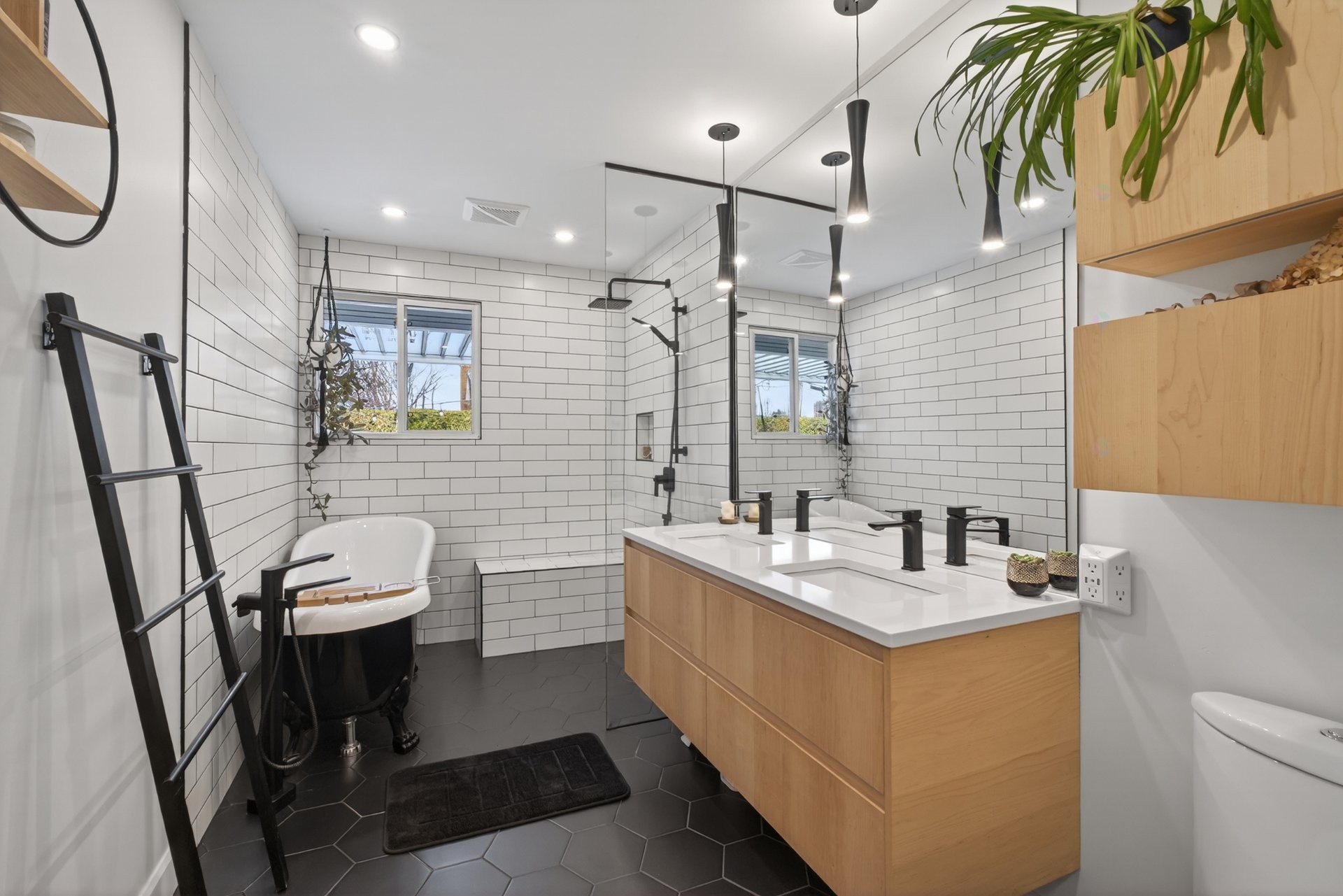 









2295


Rue O'neil

,
Sherbrooke (Les Nations),




QC
J1J1M4

