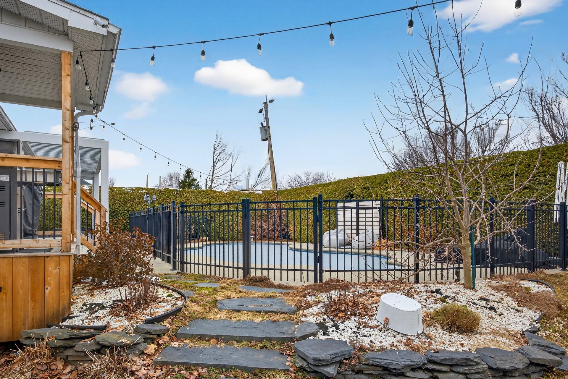 









2295


Rue O'neil

,
Sherbrooke (Les Nations),




QC
J1J1M4

