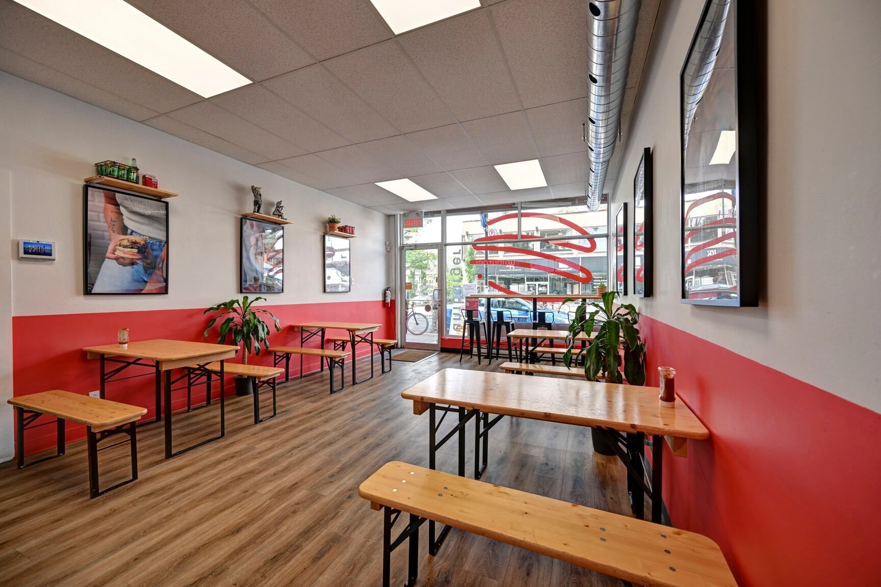 









1332


Rue Fleury E.

,
Montréal (Ahuntsic-Cartierville),




QC
H2C1R3

