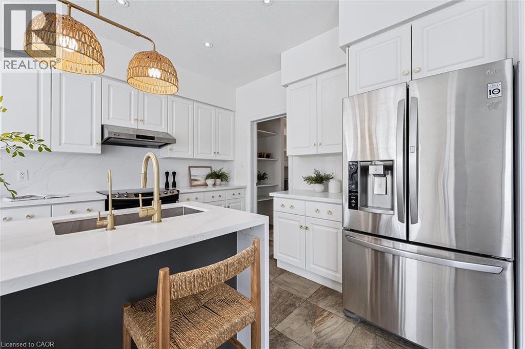 












130 COOPERSHAWK Street

,
Kitchener,




Ontario
N2K4J3

