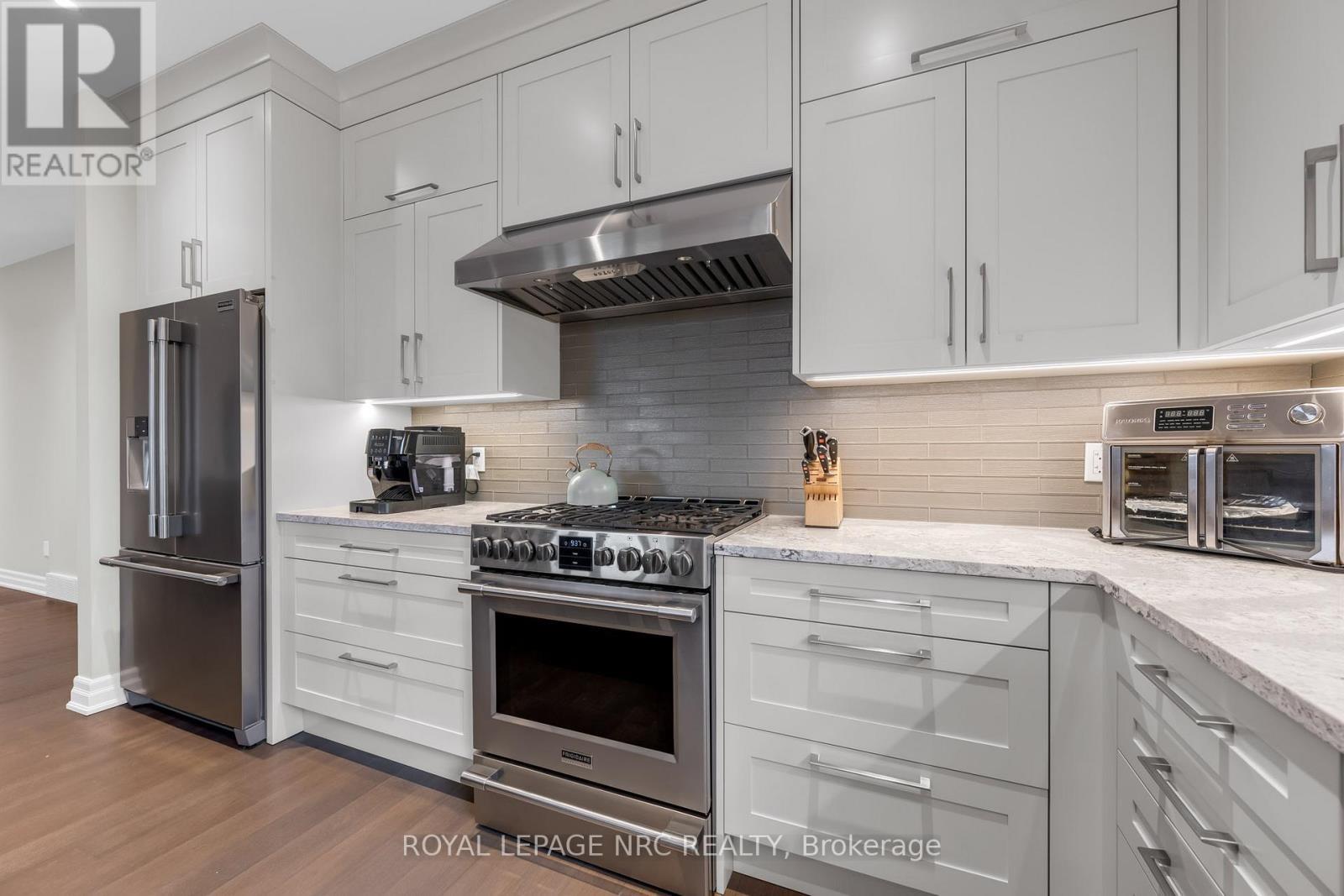 












2 MCFARLAND STREET

,
Thorold (Hurricane/Merrittville),




Ontario
L2V0J2

