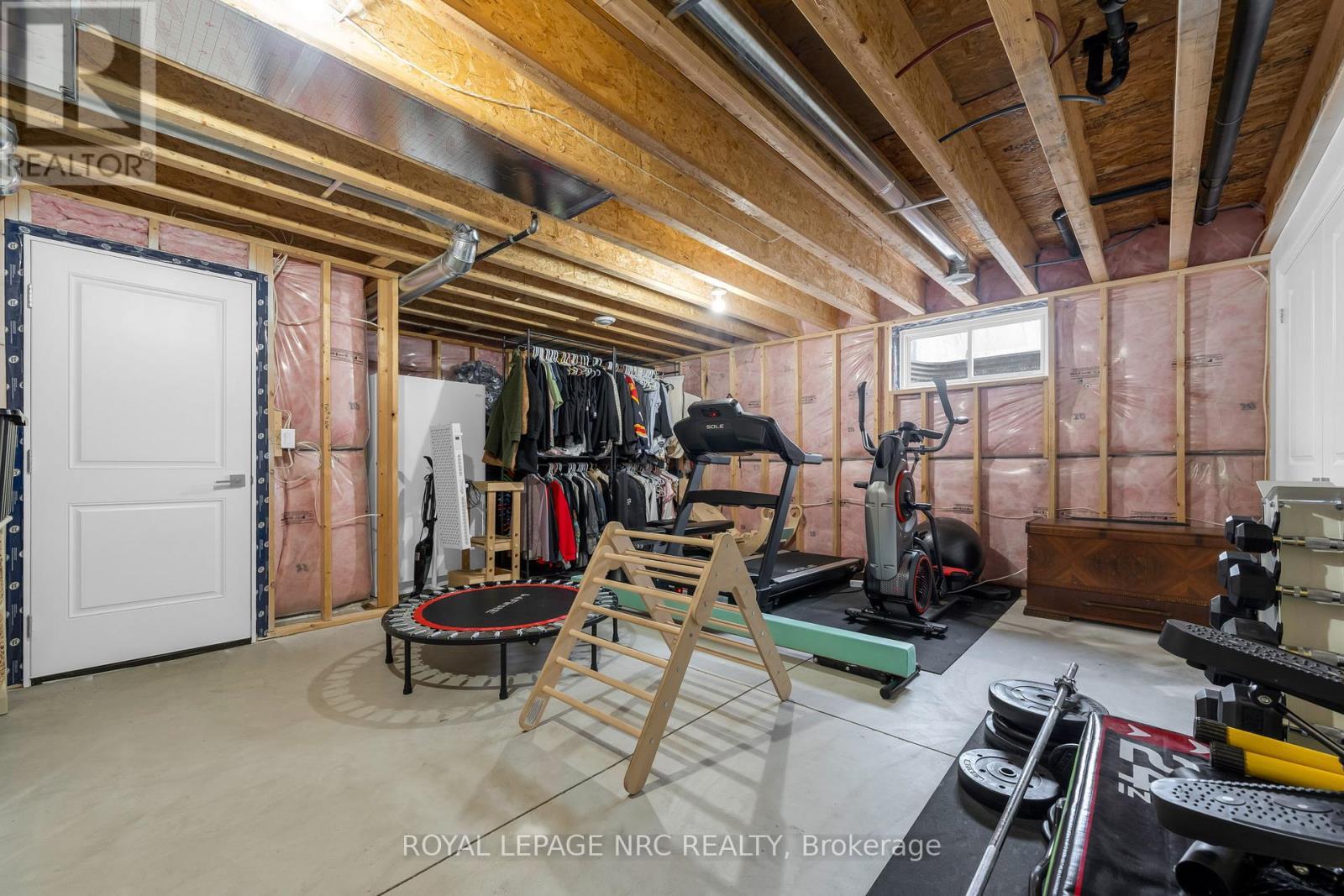 












2 MCFARLAND STREET

,
Thorold (Hurricane/Merrittville),




Ontario
L2V0J2

